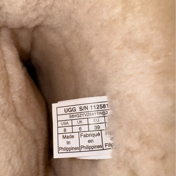 UGG Aletheia Tall Boots in Chestnut, Size 8 (Like New!) - Picture 2 of 9